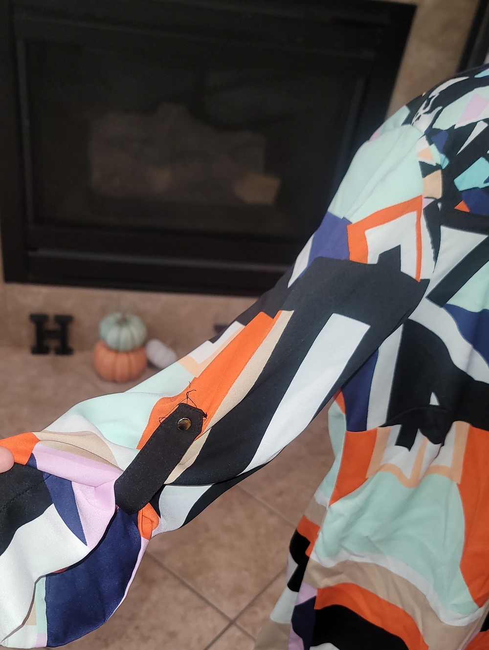 Bebe Colorful Blouse - Picture 3 of 8